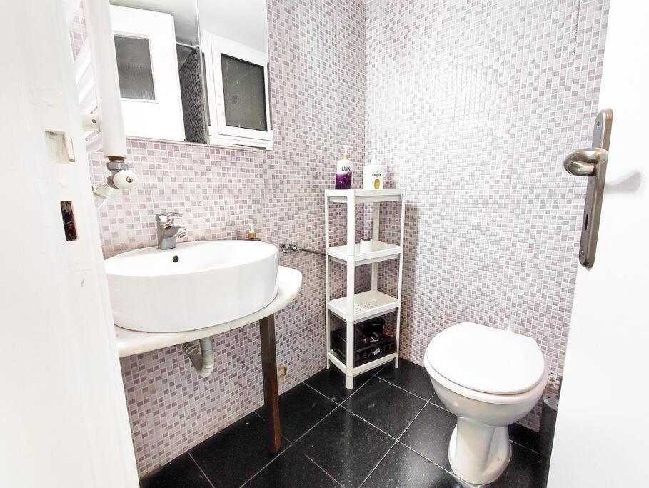 As ✓Two Bedroom Apartment In Thissio Афіни Екстер'єр фото